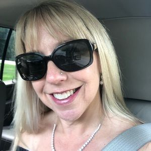 Meet your Posher, Ginette